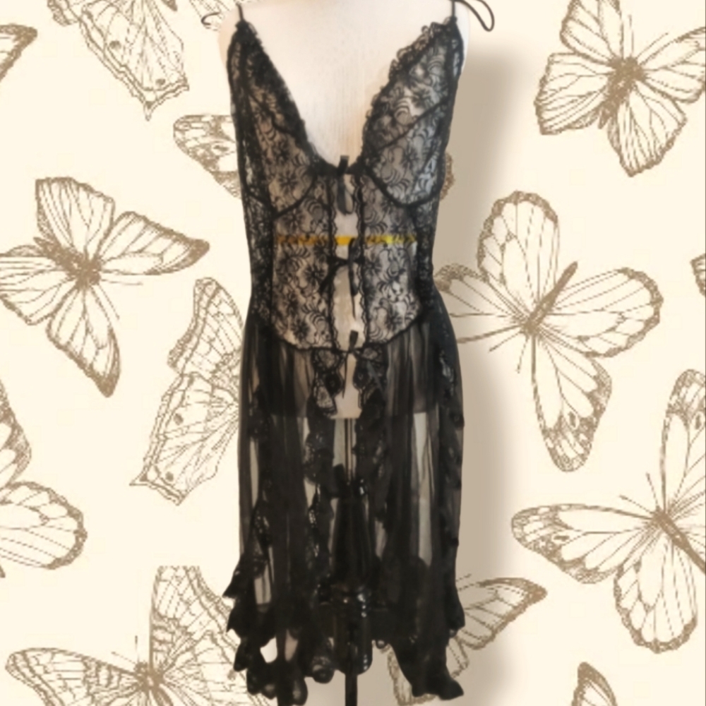 Plus Size Lace Lingerie